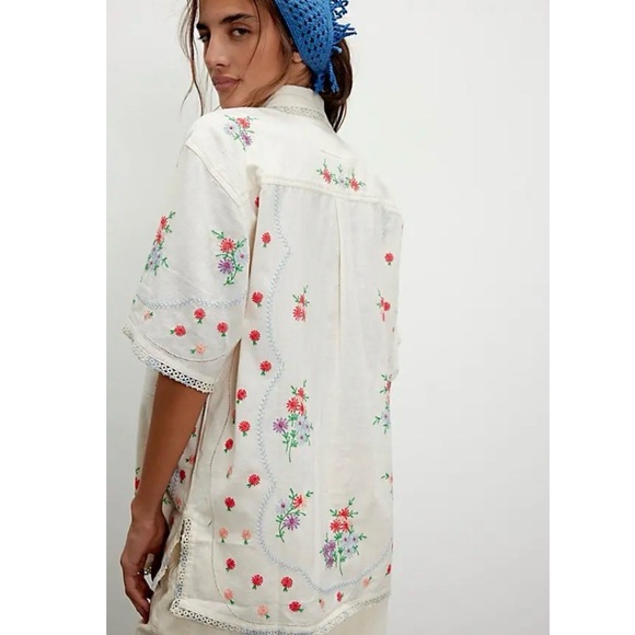 FP We The Free Emma Embroidered Button Front Floral Top in Tofu Combo Sz Large - Picture 5 of 11